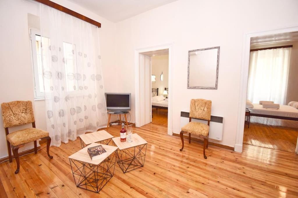 Appartement Traditional House With Ivy Garden *
